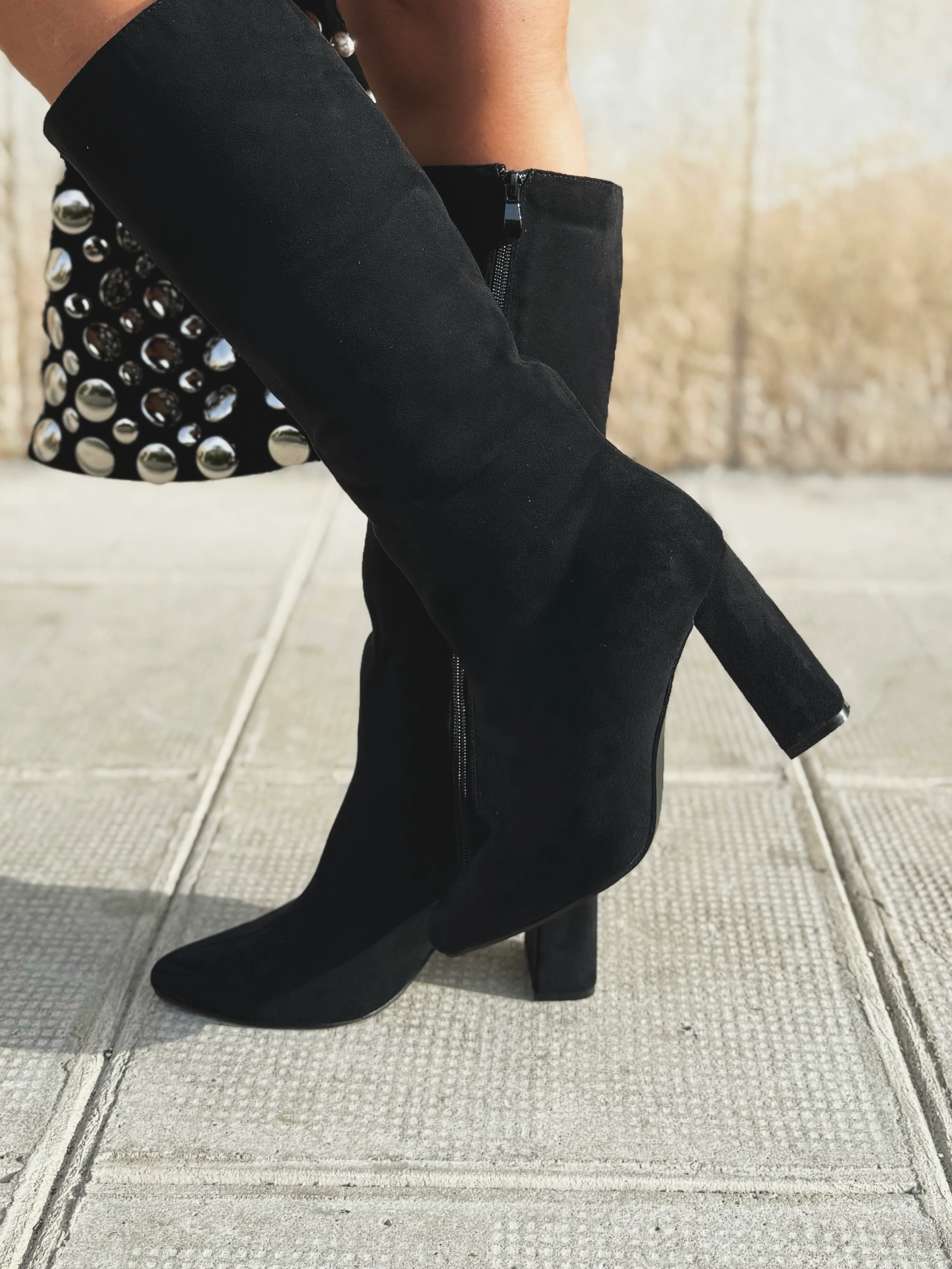 Bottes façon daim LYVIA noir - Image 2
