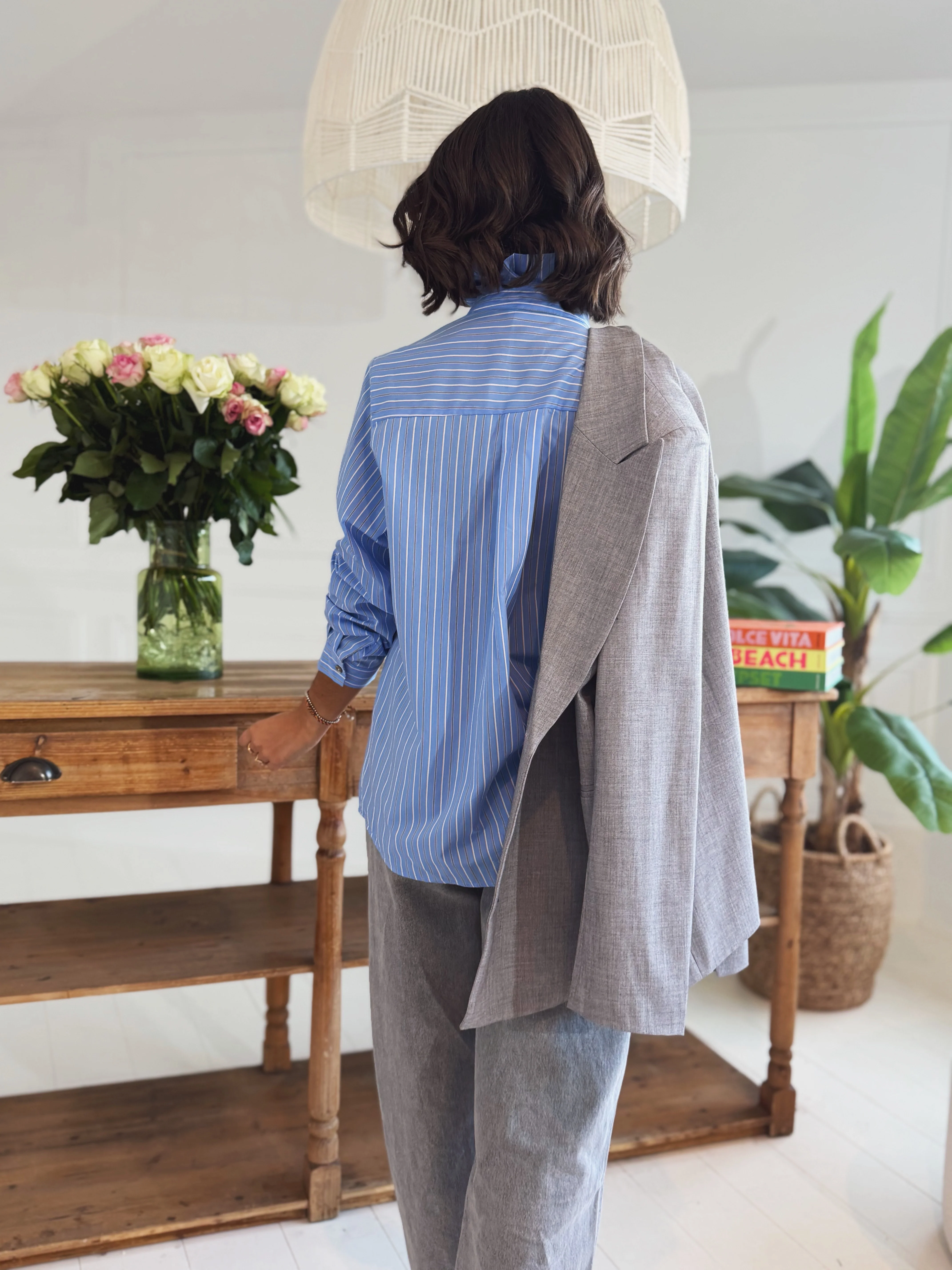 Chemise col victorien rayée bleu&gris - Image 4