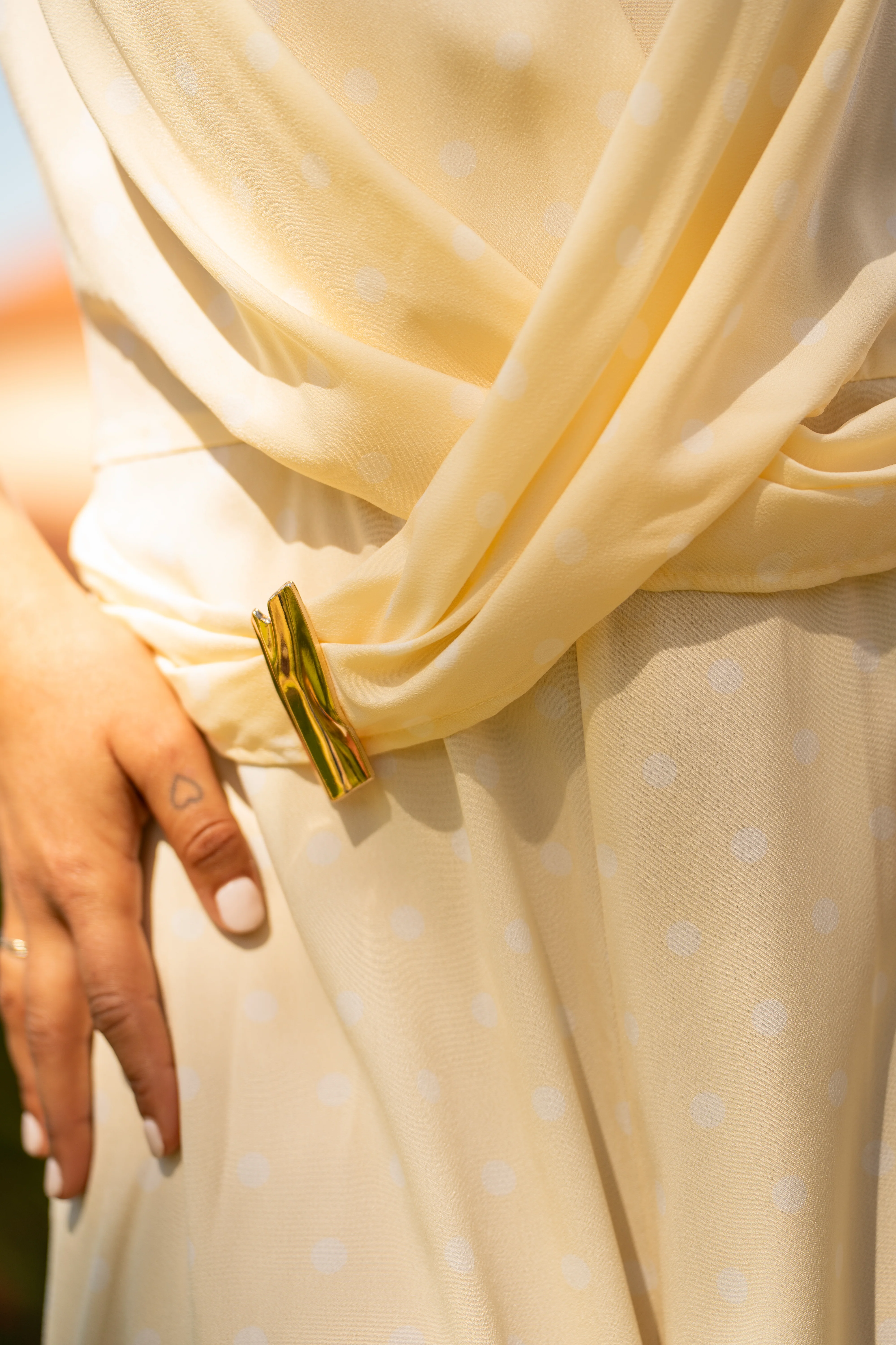 Combinaison pantalon à pois jaune - Image 8