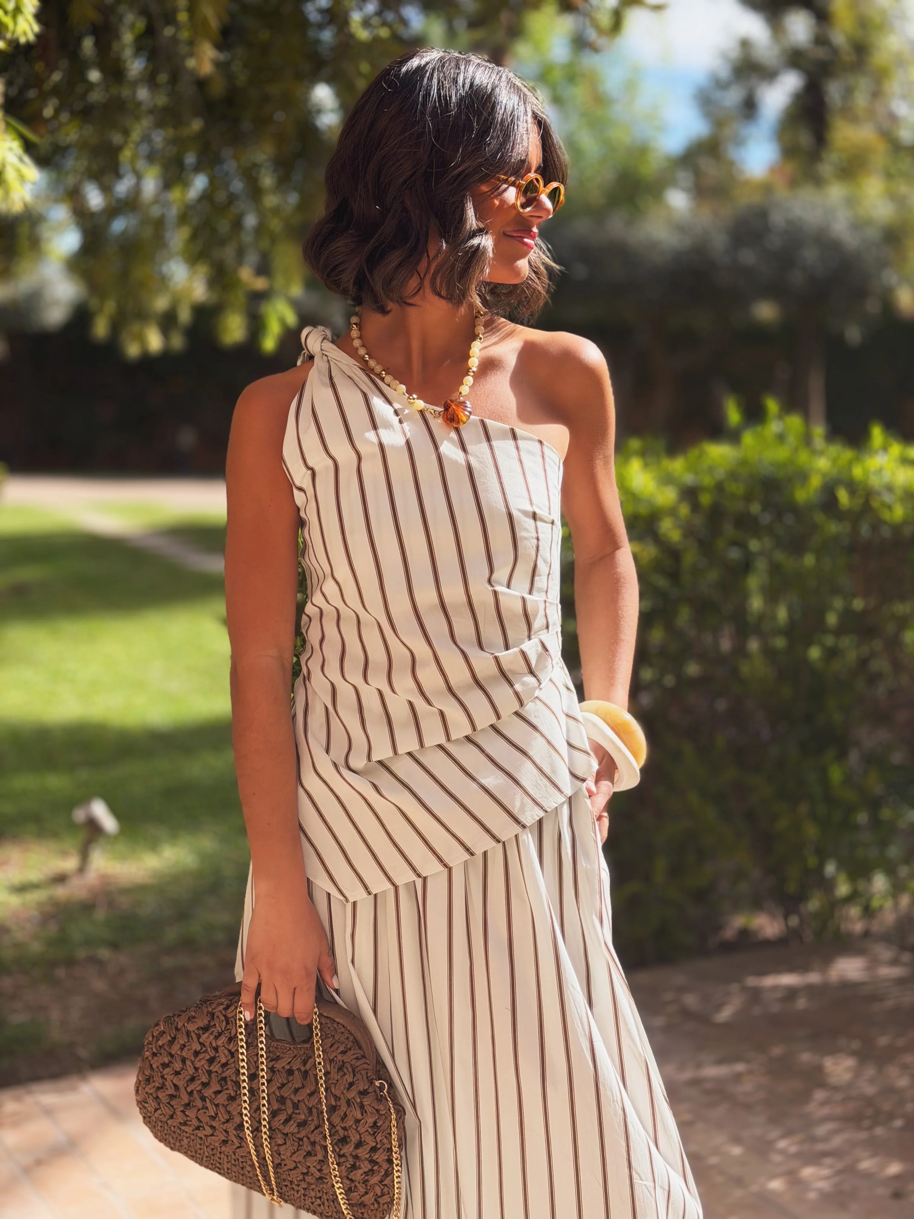 Ensemble ONE SHOULDER blanc&chocolat - Image 3