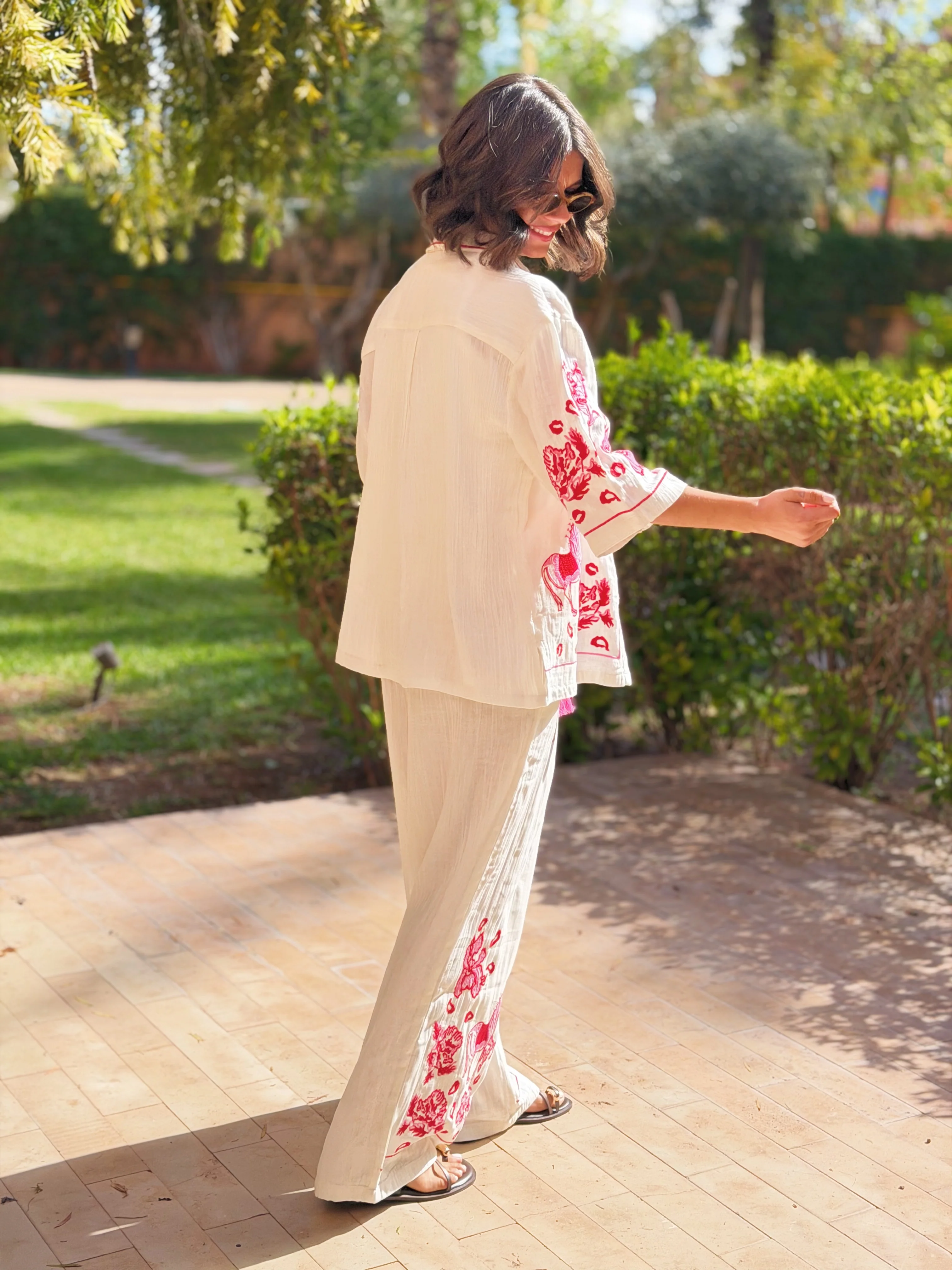 Pantalon broderies rose - Image 7