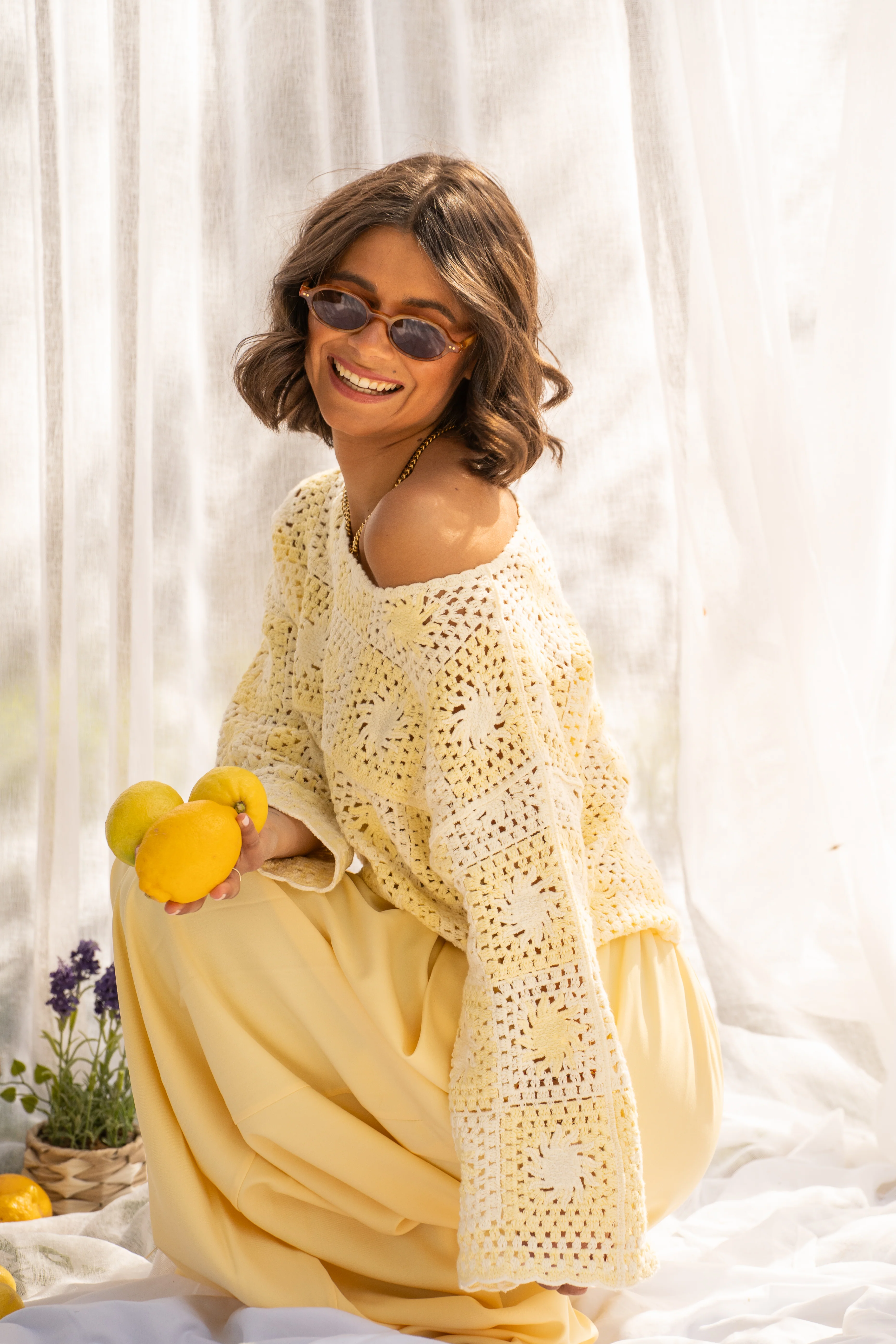 Pantalon fluide large jaune - Image 6