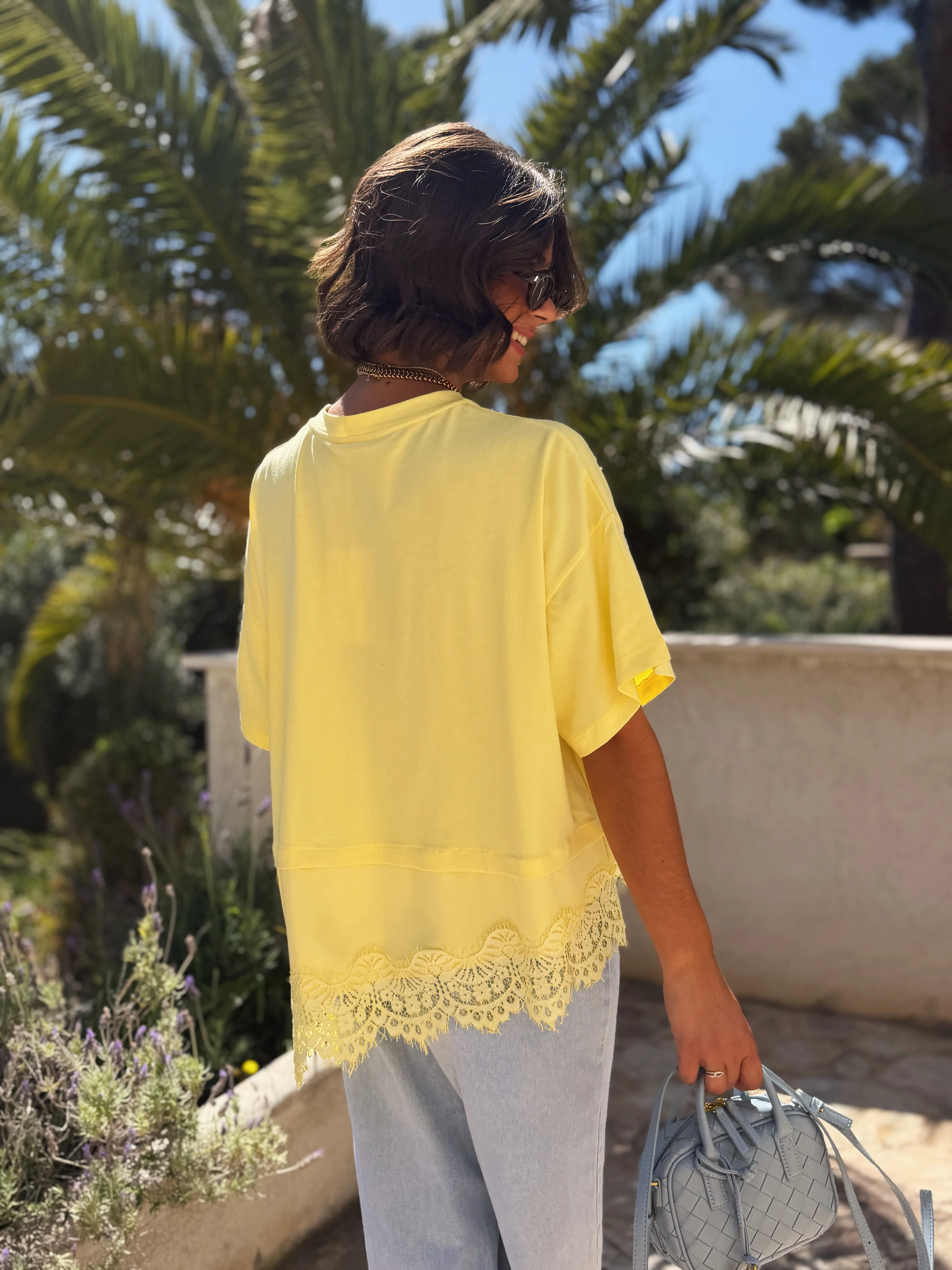Tee-shirt dentelle jaune - Image 2
