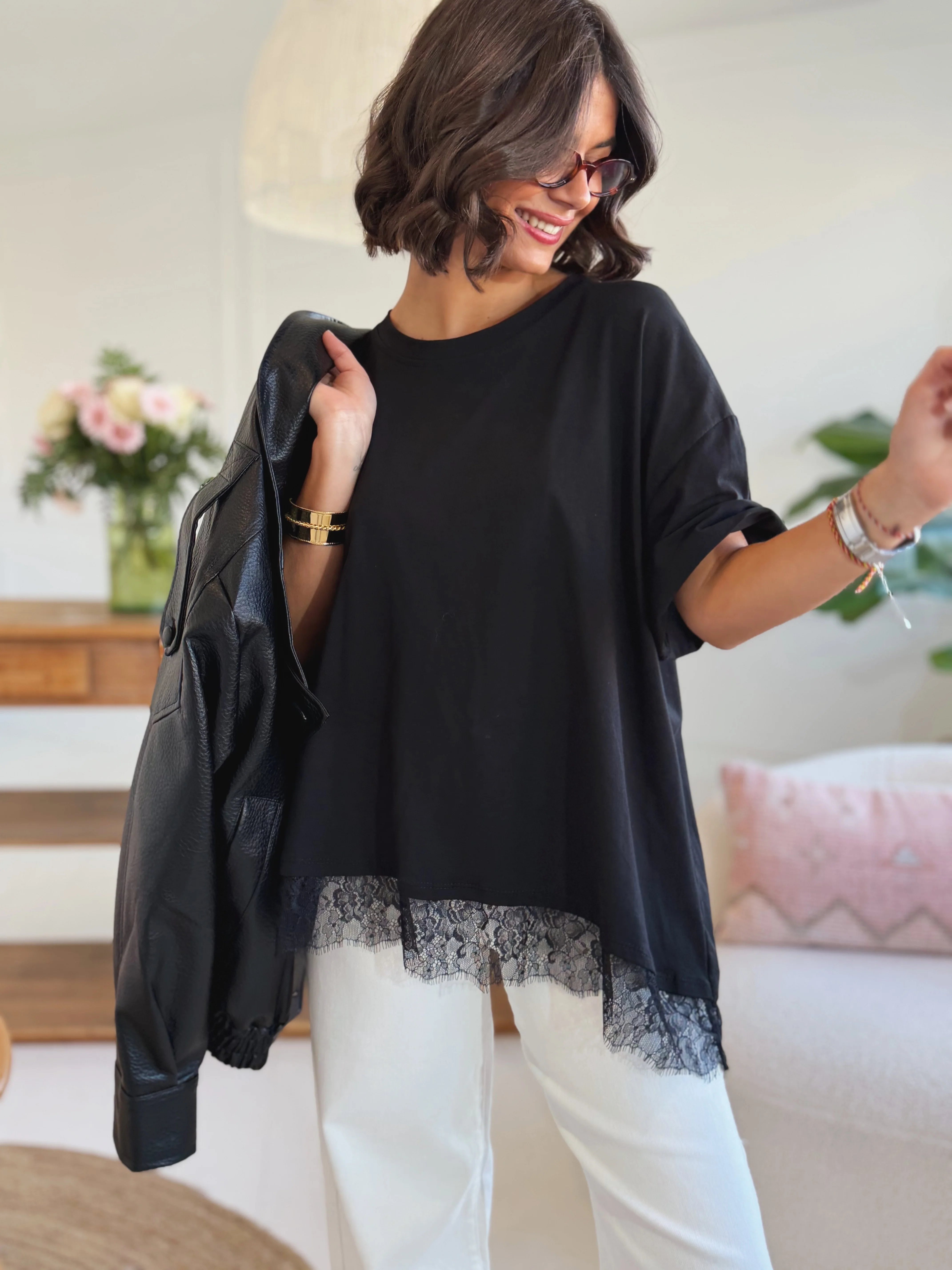 Tee-shirt oversize avec sa DENTELLE noir - Image 3