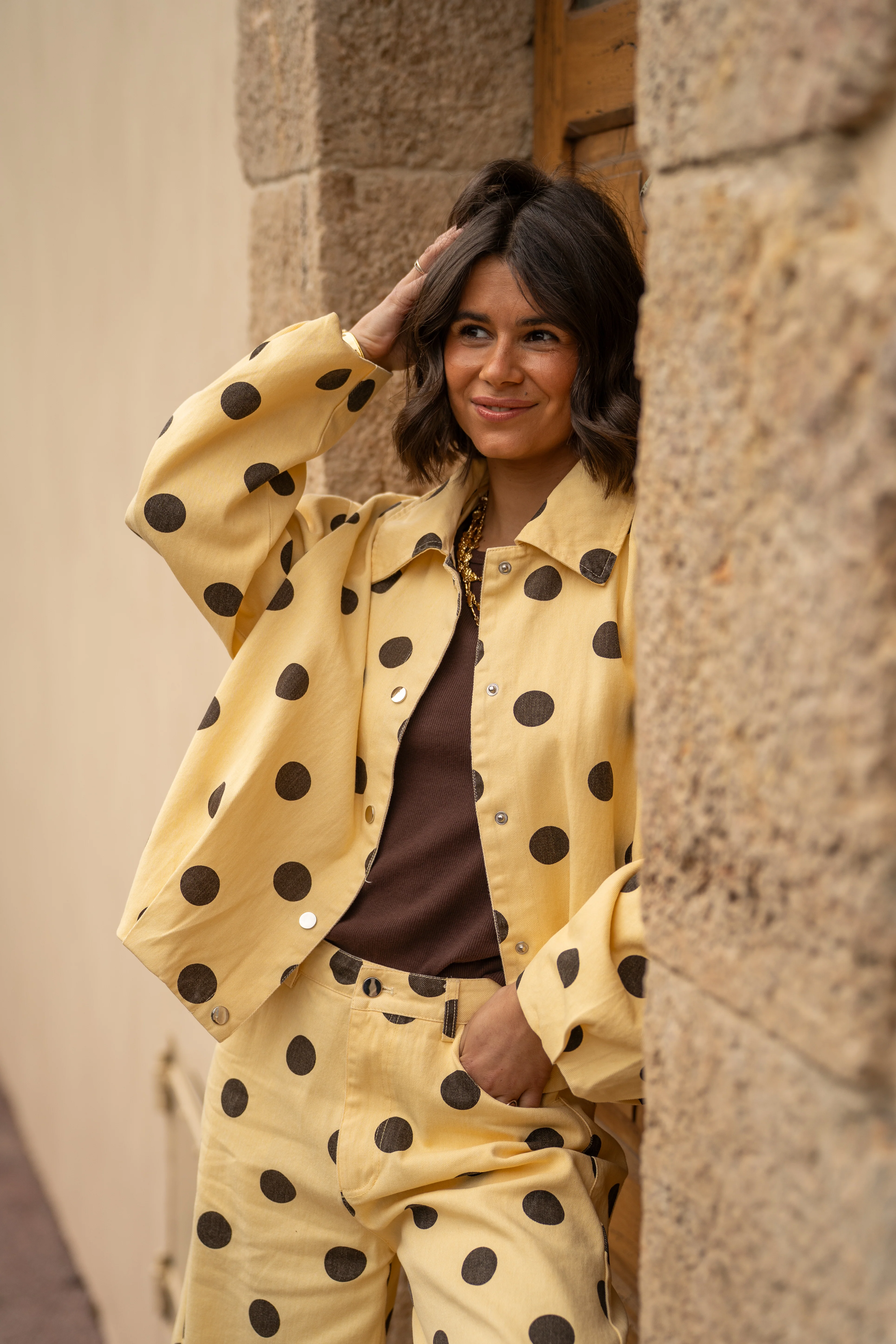 Veste POLKA DOTS jaune&chocolat - Image 4