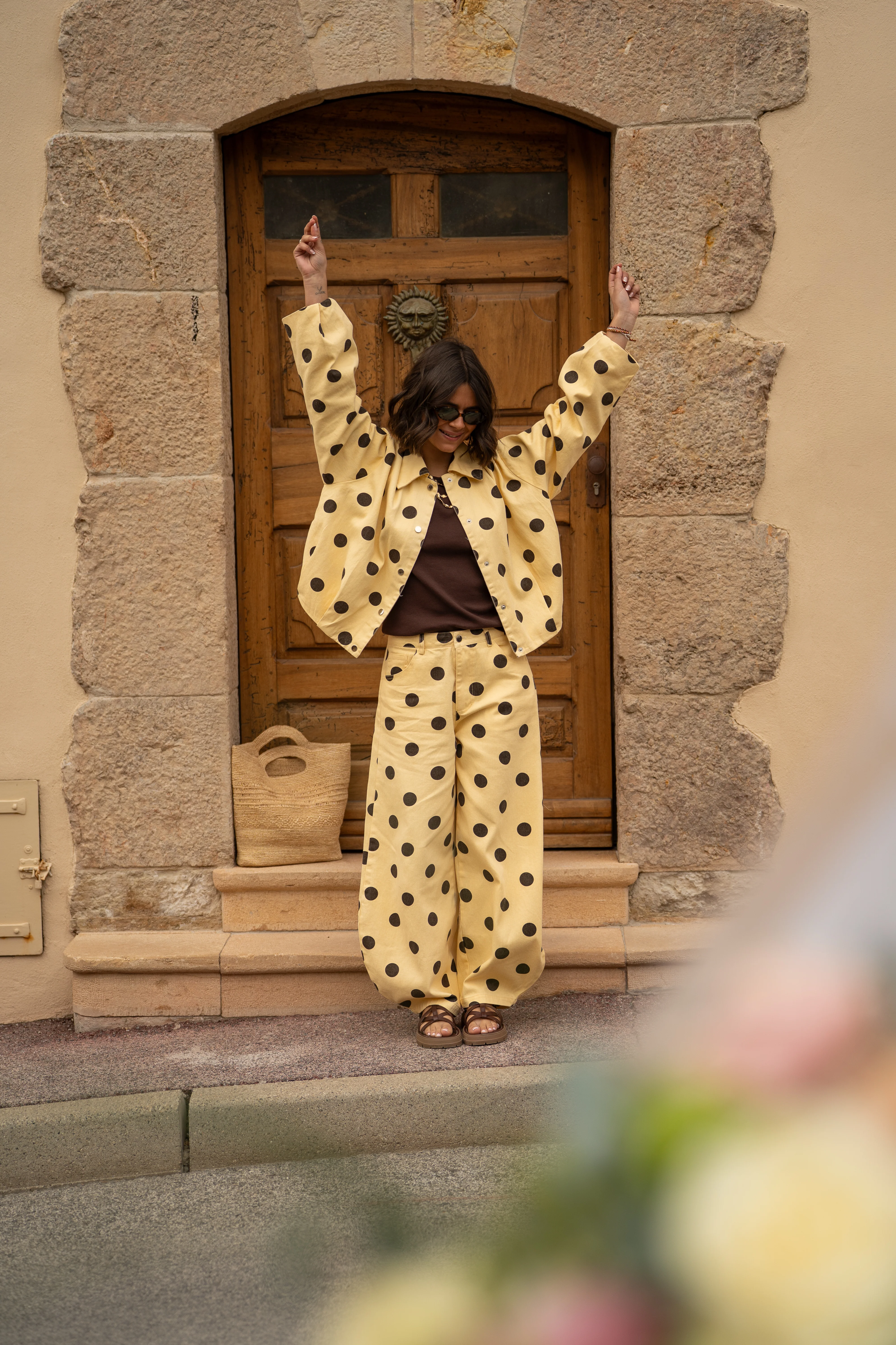Veste POLKA DOTS jaune&chocolat - Image 9