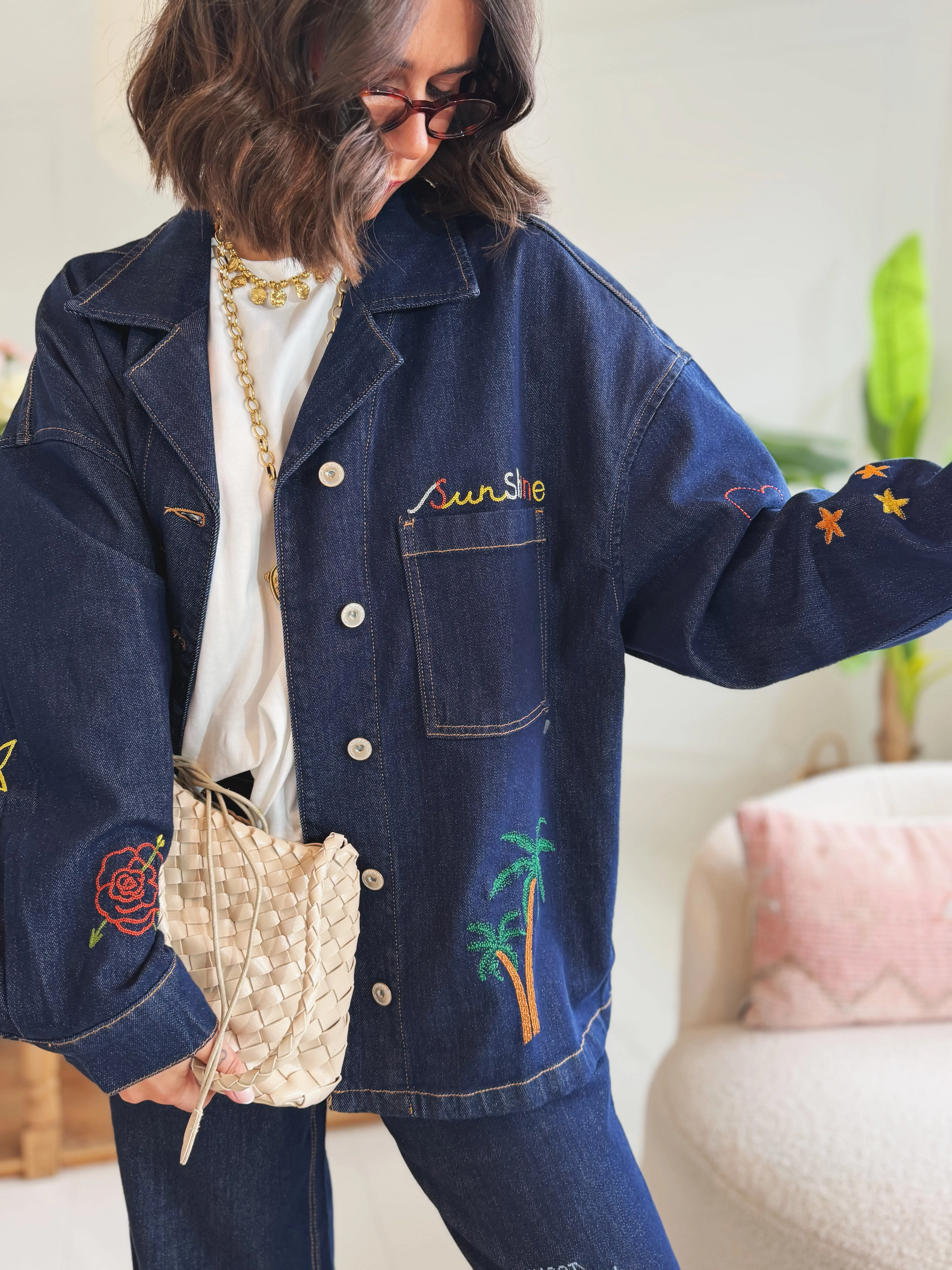 Jean en DENIM brut avec ses broderies - Image 4